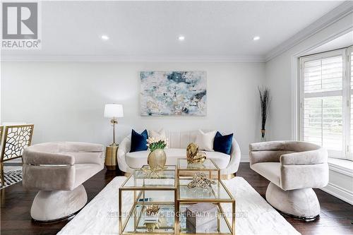 414 Yale Crescent, Oakville (Bronte West), ON - Indoor Photo Showing Living Room