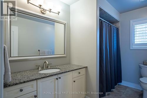 29 Stapleton Place, Barrie (Ardagh), ON - Indoor Photo Showing Bathroom