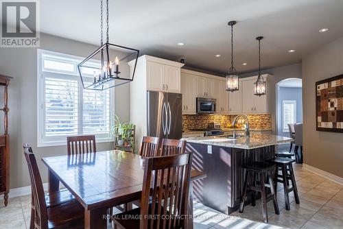 29 Stapleton Place, Barrie (Ardagh), ON - Indoor Photo Showing Dining Room