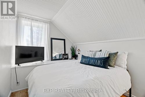 191 Catherine Street, North Middlesex (Parkhill), ON - Indoor Photo Showing Bedroom