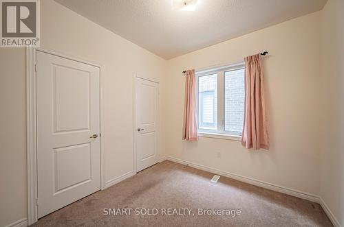 31 Ducharme Drive, Richmond Hill, ON - Indoor Photo Showing Other Room