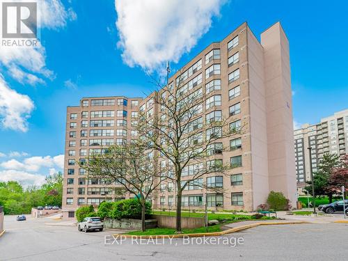 811 - 250 Davis Drive, Newmarket (Central Newmarket), ON - Outdoor With Facade