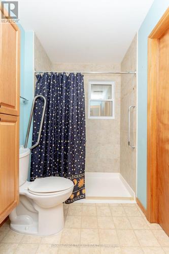 7 Ripley Lane, St. Thomas, ON - Indoor Photo Showing Bathroom