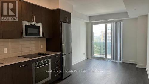 1913 - 2550 Simcoe Street N, Oshawa, ON - Indoor Photo Showing Kitchen