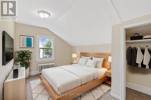 59 Wellington Street, St. Catharines, ON - Indoor Photo Showing Bedroom