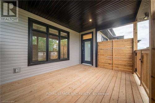 7903 Mulhern Street, Niagara Falls, ON - Outdoor With Deck Patio Veranda With Exterior