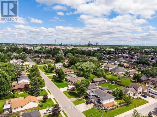 7903 Mulhern Street, Niagara Falls, ON - Outdoor With View