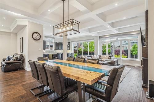 44 Riesling Court, Hamilton, ON - Indoor Photo Showing Dining Room