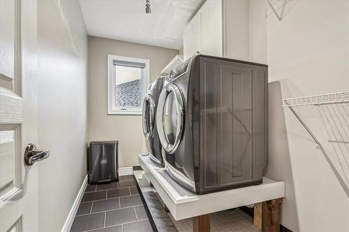 44 Riesling Court, Hamilton, ON - Indoor Photo Showing Laundry Room