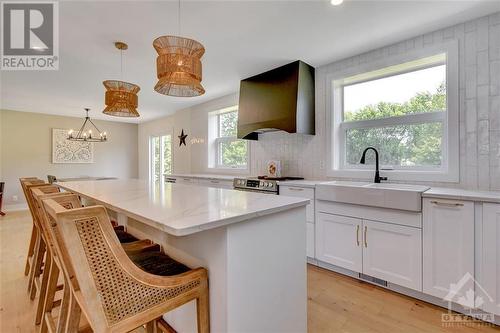 6515 Bunker Road, Ottawa, ON - Indoor Photo Showing Kitchen With Upgraded Kitchen