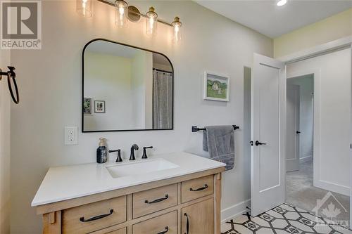 6515 Bunker Road, Ottawa, ON - Indoor Photo Showing Bathroom