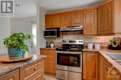 2455 Walkley Road, Ottawa, ON - Indoor Photo Showing Kitchen