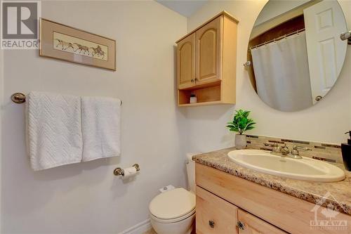 2455 Walkley Road, Ottawa, ON - Indoor Photo Showing Bathroom