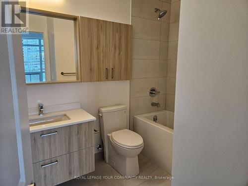 A408 - 1 Promenade Circle, Vaughan (Brownridge), ON - Indoor Photo Showing Bathroom