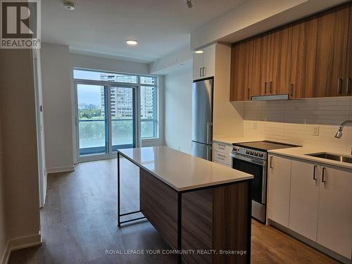 A408 - 1 Promenade Circle, Vaughan, ON - Indoor Photo Showing Kitchen