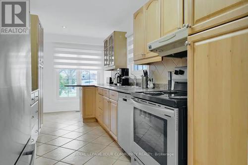 4115 Marigold Crescent E, Mississauga (Erin Mills), ON - Indoor Photo Showing Kitchen