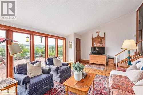 795310 The Blue Mtns - Clearview, Blue Mountains, ON - Indoor Photo Showing Living Room