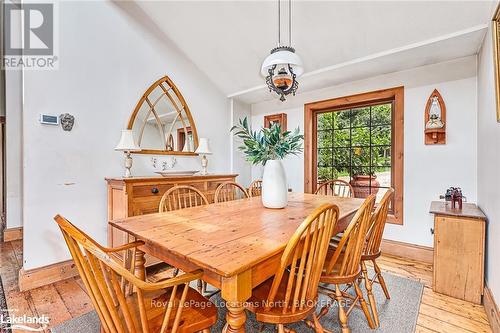 795310 The Blue Mtns - Clearview, Blue Mountains, ON - Indoor Photo Showing Dining Room