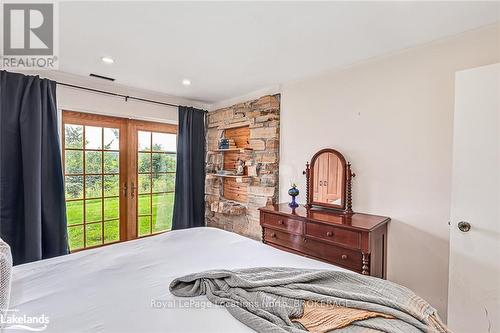 795310 The Blue Mtns - Clearview, Blue Mountains, ON - Indoor Photo Showing Bedroom