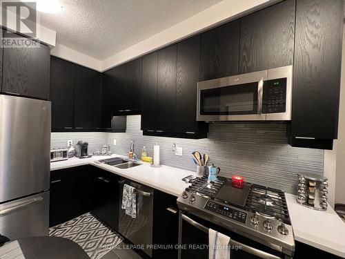 904 - 63 Arthur Street S, Guelph, ON - Indoor Photo Showing Kitchen With Double Sink With Upgraded Kitchen