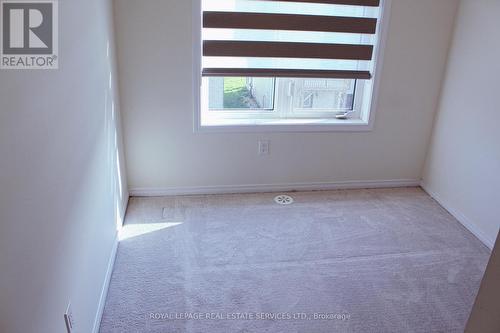 73 Holder Drive, Brantford, ON - Indoor Photo Showing Other Room