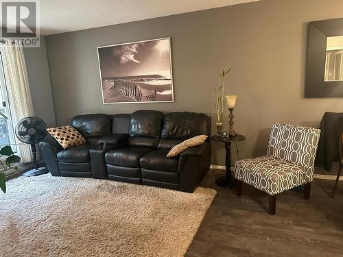 775 Balmer Crescent Unit# 310, Elkford, BC - Indoor Photo Showing Living Room