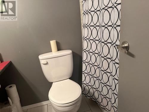 775 Balmer Crescent Unit# 310, Elkford, BC - Indoor Photo Showing Bathroom