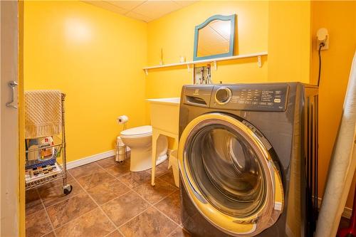 131 Meadowlark Drive, Hamilton, ON - Indoor Photo Showing Laundry Room