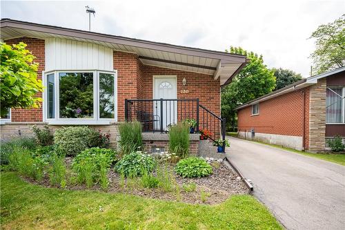 131 Meadowlark Drive, Hamilton, ON - Outdoor With Exterior