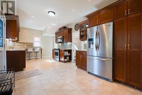 338 Inverness Avenue E, Hamilton (Inch Park), ON - Indoor Photo Showing Kitchen With Stainless Steel Kitchen