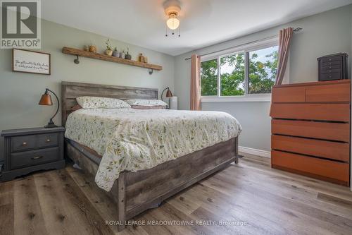 338 Inverness Avenue E, Hamilton (Inch Park), ON - Indoor Photo Showing Bedroom