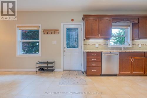 338 Inverness Avenue E, Hamilton (Inch Park), ON - Indoor Photo Showing Kitchen