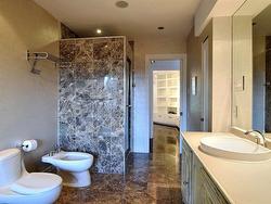 Ensuite bathroom - 