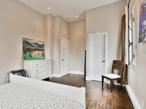 Master bedroom - 250 Ch. Du Lac-Des-Sables, Sainte-Agathe-Des-Monts, QC - Indoor Photo Showing Bedroom