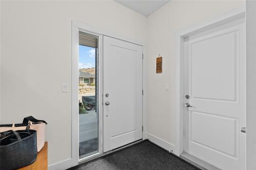 932 Mt Ida Drive, Vernon, BC - Indoor Photo Showing Other Room