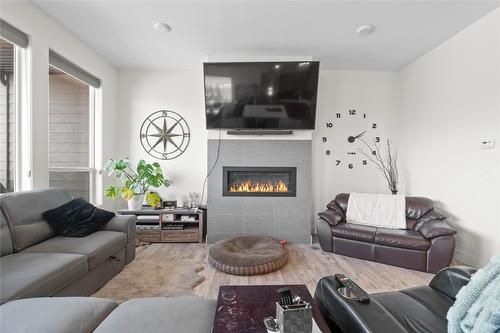 932 Mt Ida Drive, Vernon, BC - Indoor Photo Showing Living Room With Fireplace