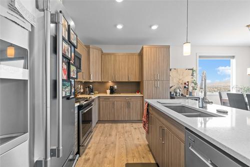 932 Mt Ida Drive, Vernon, BC - Indoor Photo Showing Kitchen With Double Sink