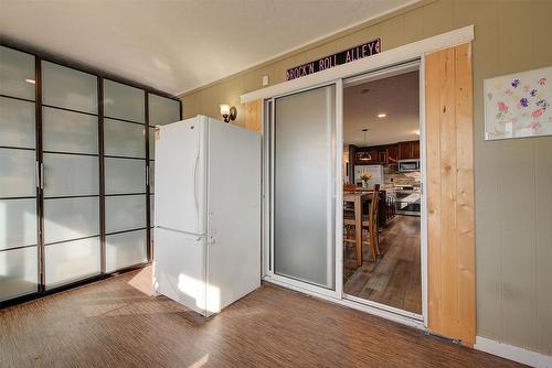 520 Keithley Road, Kelowna, BC - Indoor Photo Showing Other Room