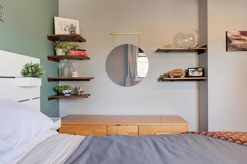 520 Keithley Road, Kelowna, BC - Indoor Photo Showing Bedroom