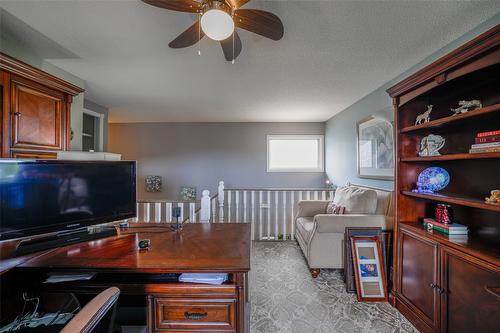 2322 Maundrell Avenue, Armstrong, BC - Indoor Photo Showing Other Room