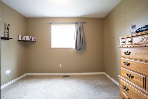 2322 Maundrell Avenue, Armstrong, BC - Indoor Photo Showing Other Room