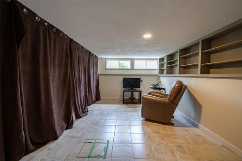 2322 Maundrell Avenue, Armstrong, BC - Indoor Photo Showing Other Room