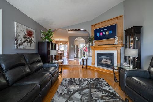 2322 Maundrell Avenue, Armstrong, BC - Indoor Photo Showing Living Room With Fireplace