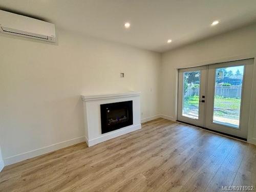 1952 Caldwell Rd, Sooke, BC - Indoor Photo Showing Living Room With Fireplace