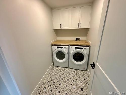 1952 Caldwell Rd, Sooke, BC - Indoor Photo Showing Laundry Room