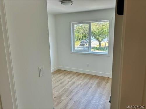 1952 Caldwell Rd, Sooke, BC - Indoor Photo Showing Other Room