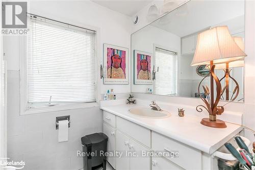 11A - 739 15 W, Tiny, ON - Indoor Photo Showing Bathroom