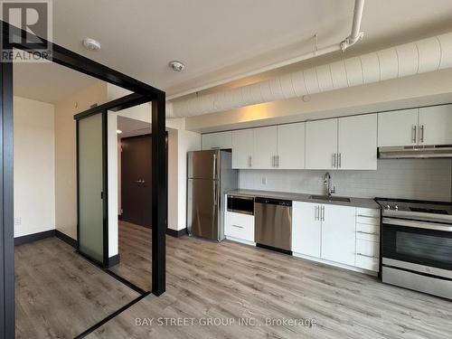 505 - 121 King Street E, Hamilton (Beasley), ON - Indoor Photo Showing Kitchen