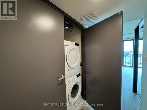 505 - 121 King Street E, Hamilton (Beasley), ON - Indoor Photo Showing Laundry Room