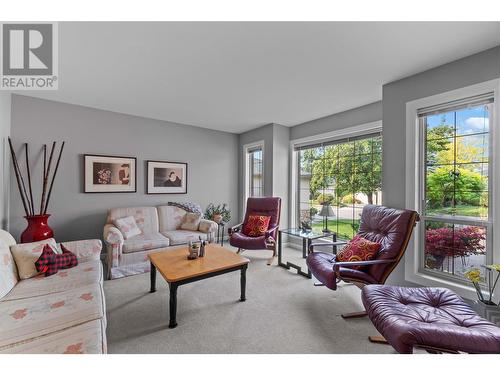 2330 Butt Road Unit# 228, Westbank, BC - Indoor Photo Showing Living Room